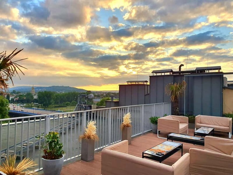 Krakow: Hidden Rooftop Bar Reservation with 1 Cocktail - A Secret Rooftop Break in Krakow With Wawel and the Vistula