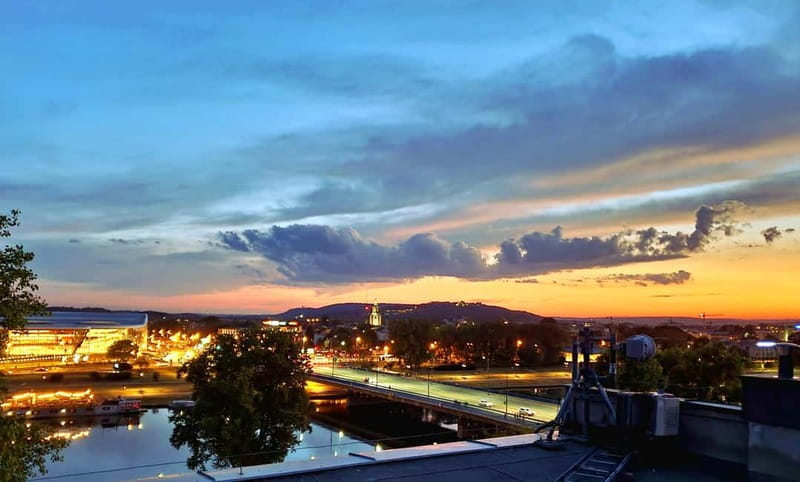 Krakow: Hidden Rooftop Bar Reservation with 1 Cocktail - Service, Atmosphere, and What the Best Feedback Tells You