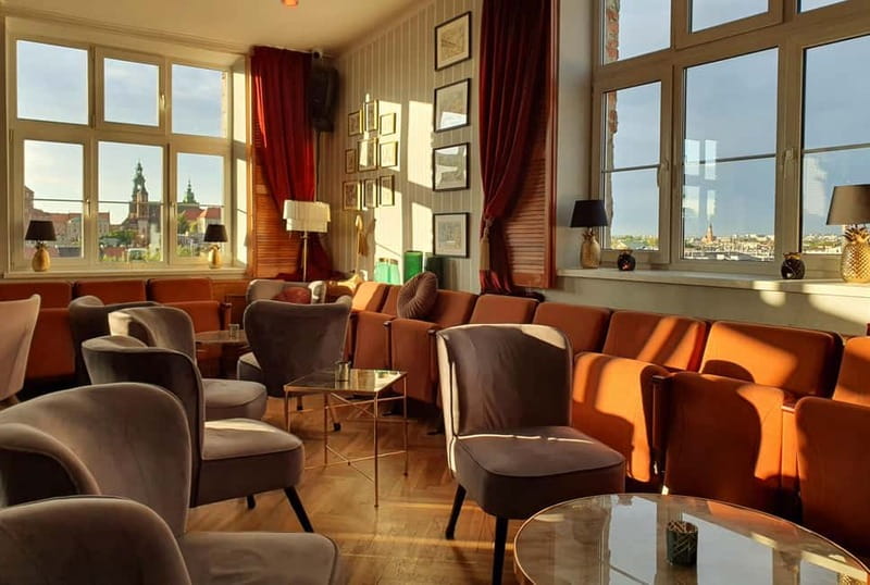 Krakow: Hidden Rooftop Bar Reservation with 1 Cocktail - Price and Value for Different Types of Travelers