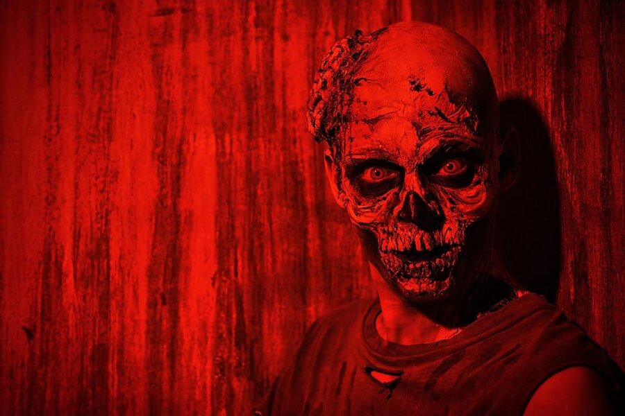 Krakow: Horror House Entry Ticket - Regular vs Hard: choose your fear level together