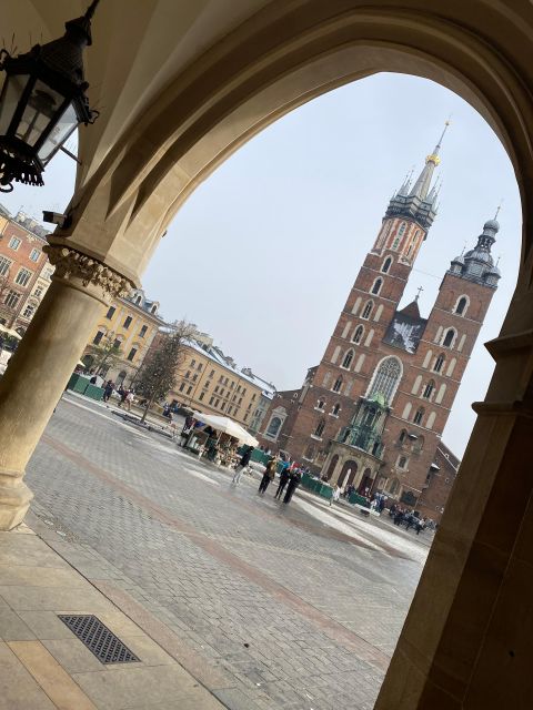 Kraków in a nutshell - walking tour - St. Mary’s Basilica and the Czartoryski Museum: choosing what to see later