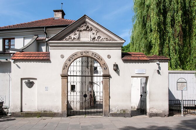 Krakow Jewish District and Ghetto Guided Tour in a Small Group - Pacing, group size, and how to make the most of your guide