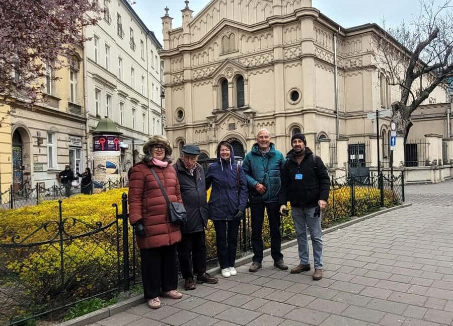 Krakow Jewish District Tour in a Small Group - Starting at Szeroka 6 and Getting Oriented Fast