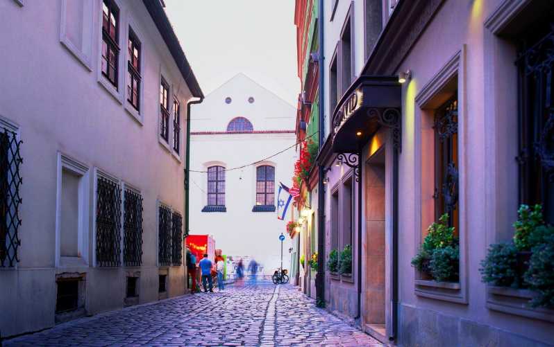 Krakow: Jewish Quarter and Former Ghetto Tour by Golf Cart - Podgórze and the Ghetto Heroes Square Empty Chairs