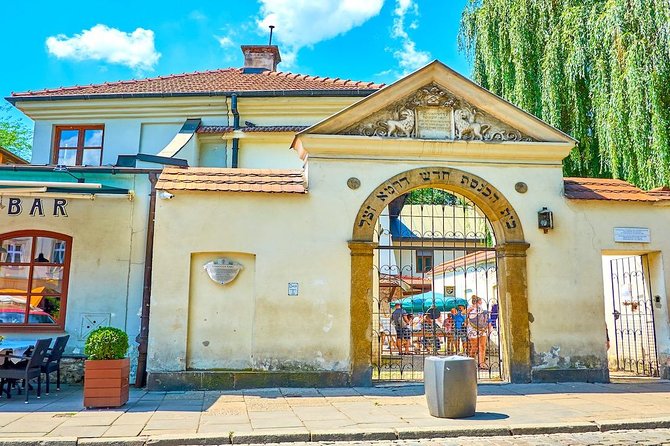 Krakow: Jewish Quarter Kazimierz & Schindler's Factory & Ghetto Guided Tour - Why Starting in Kazimierz Makes the Whole Tour Click
