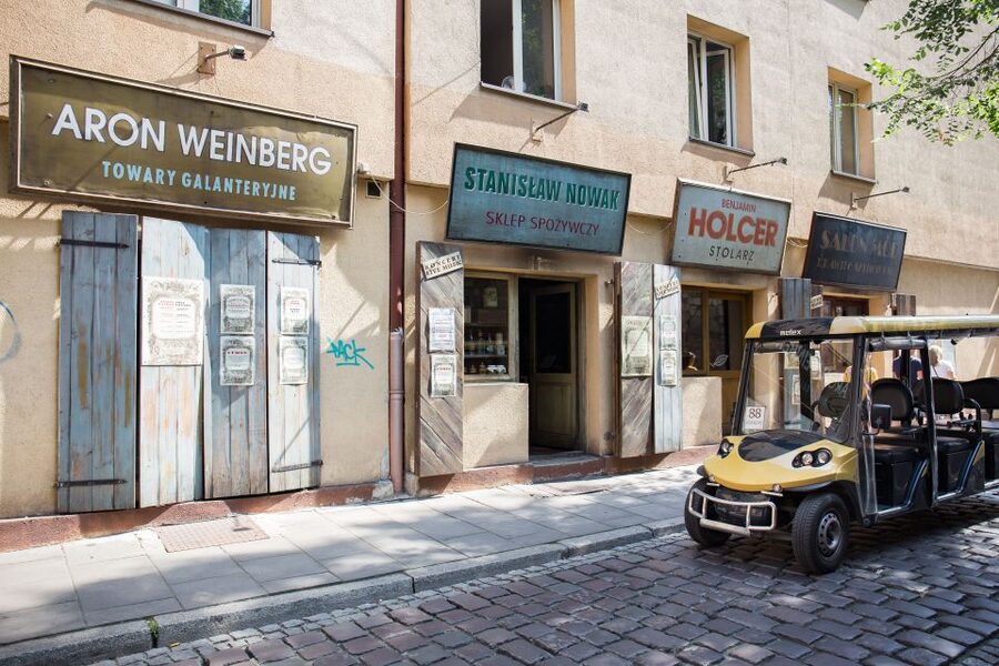 Krakow: Jewish Traces Private Electric Car Tour - What the car rules mean for comfort and atmosphere
