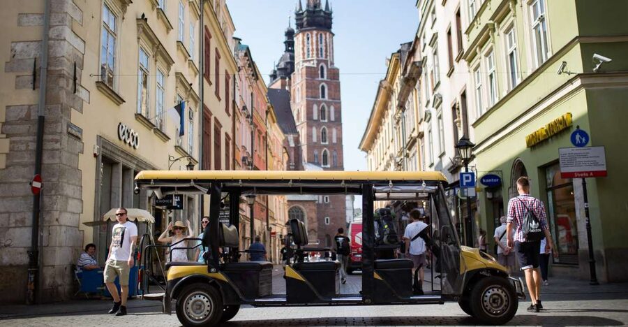 Krakow: Jewish Traces Private Electric Car Tour - Hotel pickup to Old Town landmarks around Rynek Główny