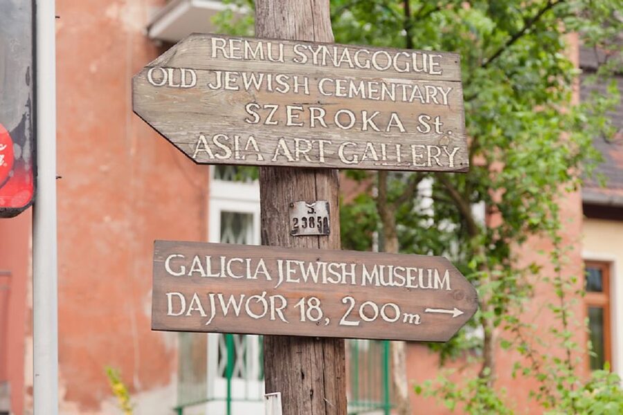 Krakow: Kazimierz Jewish District Private Guided Tour - How the 4-hour private pace works, and how to get the most out of it