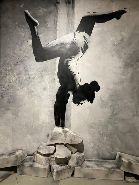 Krakow: Muzeum Banksy Entry Ticket - What you will see across 1,000 m2 of Banksy creations