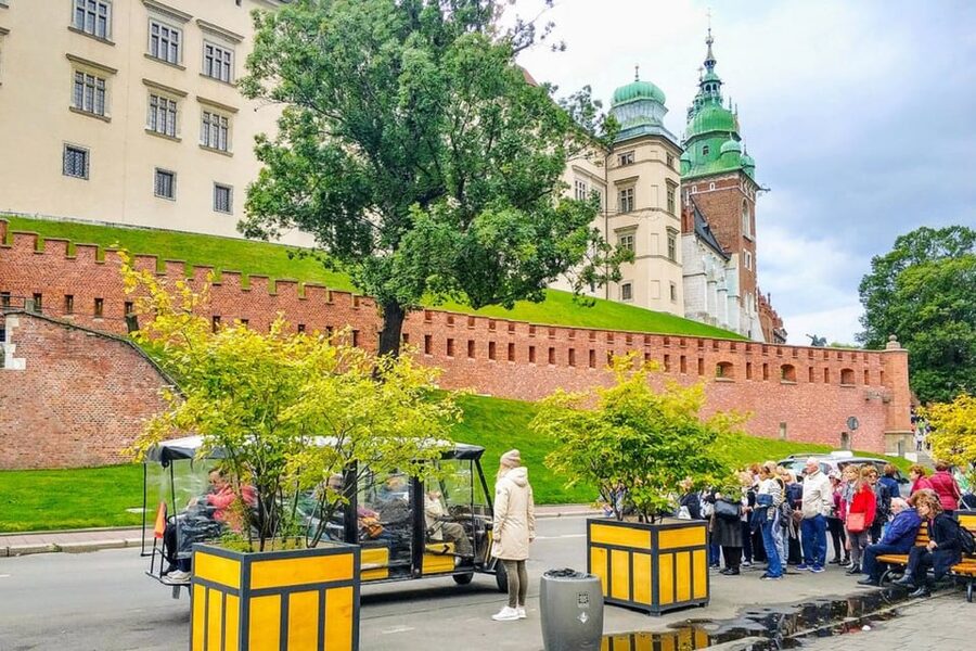 Krakow: Old Town City Tour in a Golf Cart - Meeting Point at Parking Kiss and Ride, Just Outside Zabka