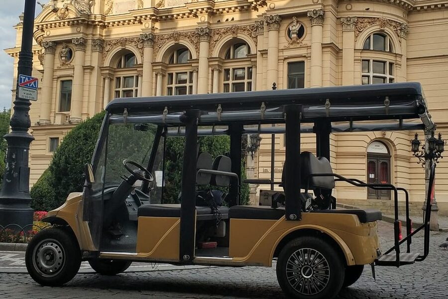 Krakow: Old Town City Tour in a Golf Cart - Stop by Stop: Latin Quarter, Cloth Hall, and the Major Church Names