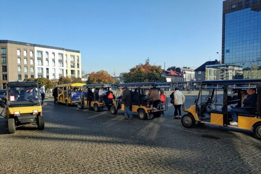 Krakow: Old Town, Ghetto, and Kazimierz Golf Cart Tour - Why an electric golf cart works so well in Krakow