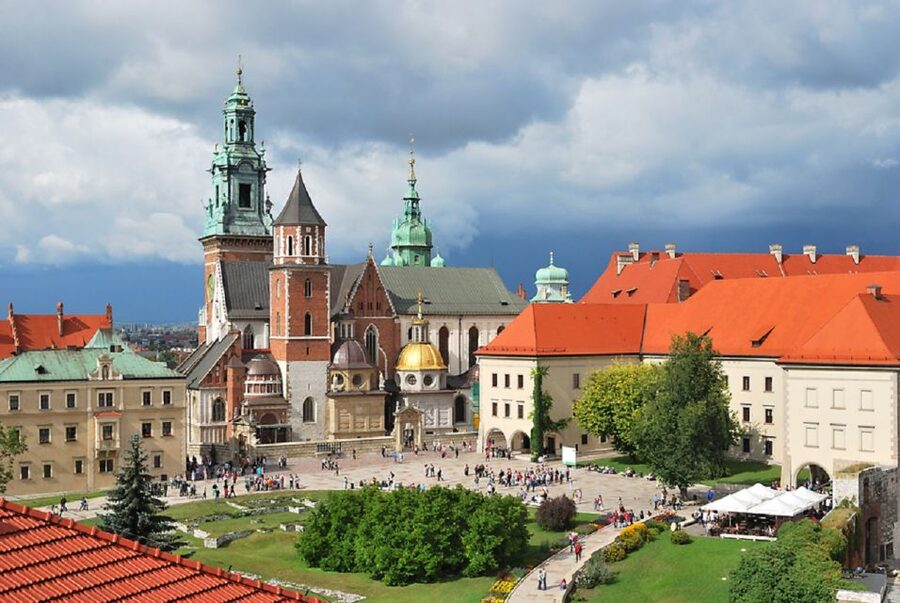 Krakow: Old Town Private Guided Walking Tour - Sukiennice Cloth Hall: Souvenirs, Yes, but Still Part of the Story