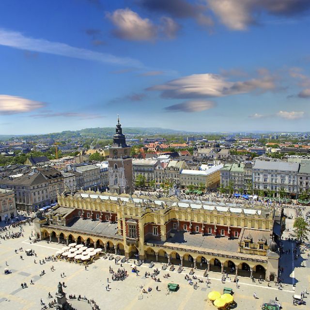 Krakow: Old Town Private Guided Walking Tour - Barbican and Old City Walls for a Strong Defensive Finale