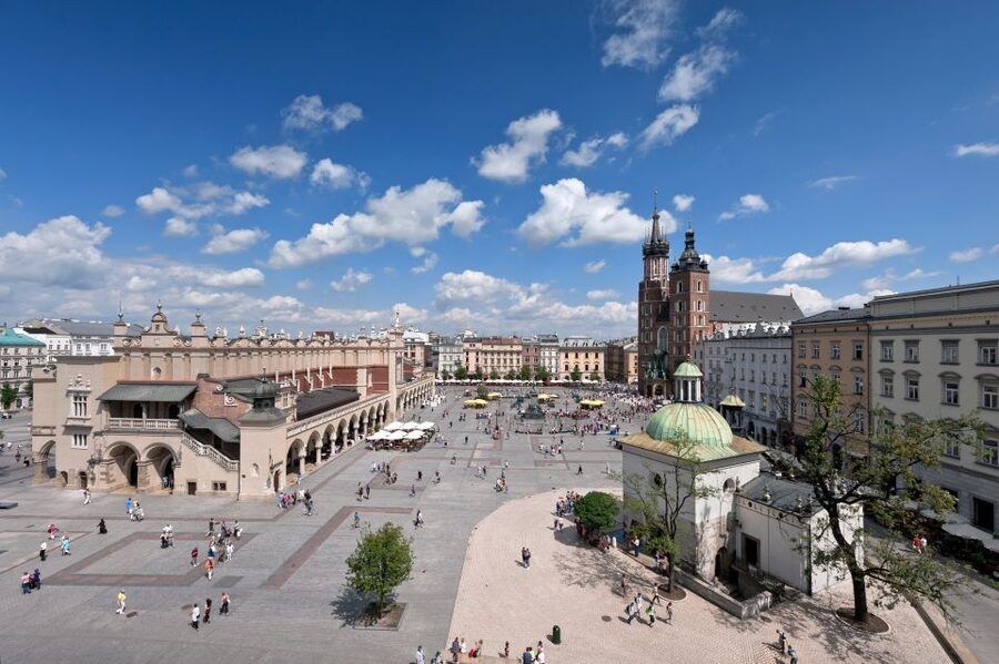 Krakow: Old Town Private Guided Walking Tour - The 4-Hour Pace, Private Group Size, and What You Gain