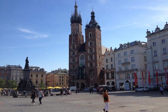 Krakow Old Town Walking Tour - Wawel Royal Castle area: Italian artists and a king’s demands