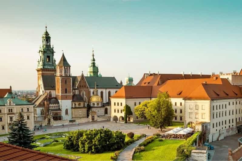 Krakow : Old Town Walking Tour With A guide - Pijarska and the maze of historic precincts