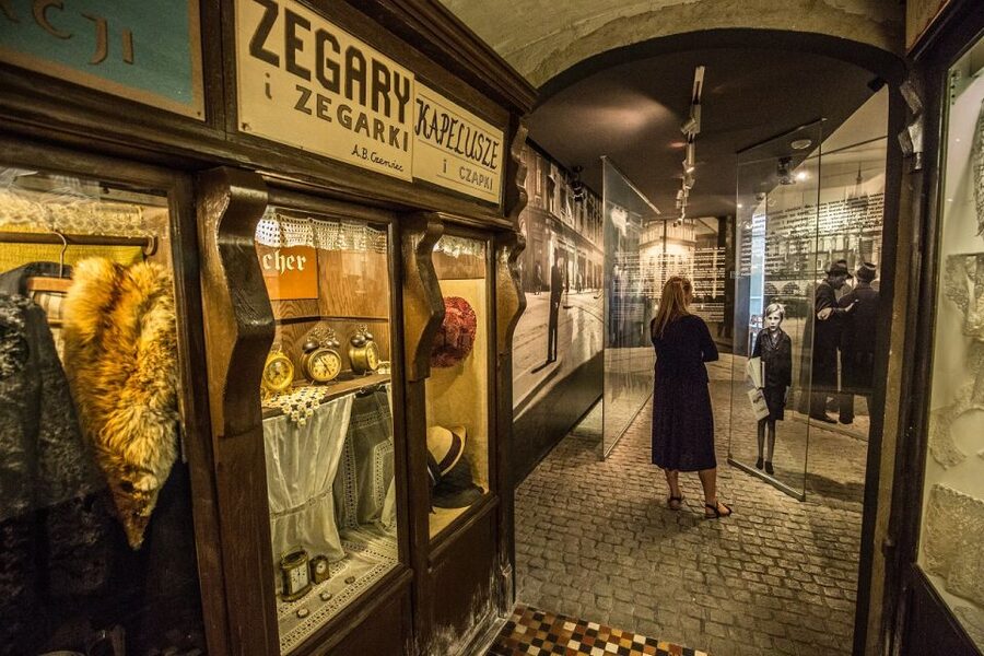 Krakow: Oskar Schindler's Enamel Factory Museum Guided Tour - Oskar Schindler’s Preserved Office and Why It Matters