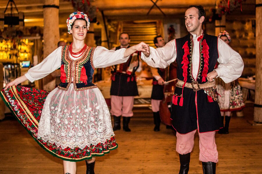 Krakow: Polish Folk Night with Dinner and Unlimited Drinks - Timing and Return: Plan for a Real Evening, Not a Clock-Perfect 3 Hours