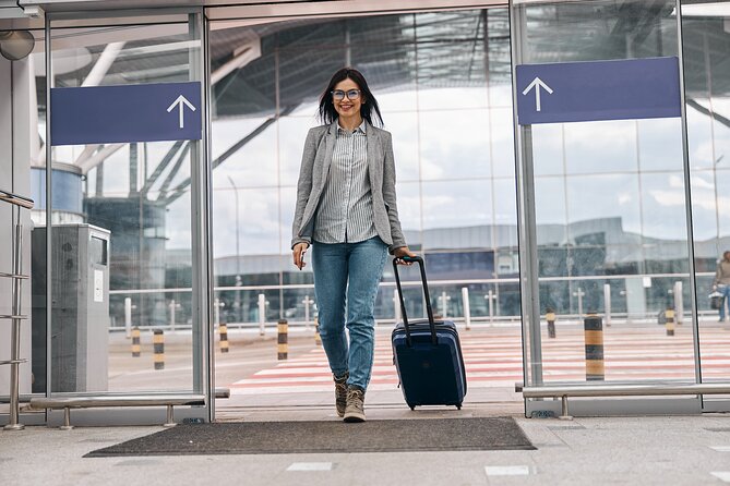 Krakow Private Airport Eco-transfer by Fully Electric car - Electric car meet and greet: what it feels like on arrival
