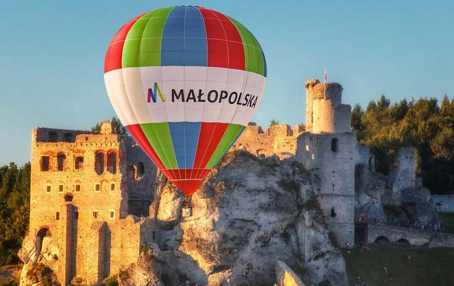 Kraków: Private Hot Air Balloon Flight with Champagne - Champagne and certificates: the celebration part that makes it stick