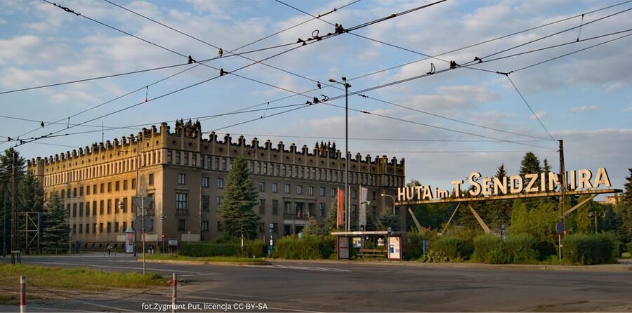Krakow: Private Nowa Huta Adventure Tour in Communist Cars - The 2.5-Hour Add-On: Photo Lecture, Retro Refreshments, and a 1950s Shop