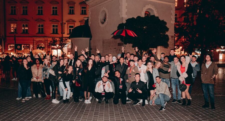 Krakow: Pub Crawl with 1 Hour of Unlimited Alcoholic Drinks - Starting in Krakow Old Town, Right Where the Night Begins