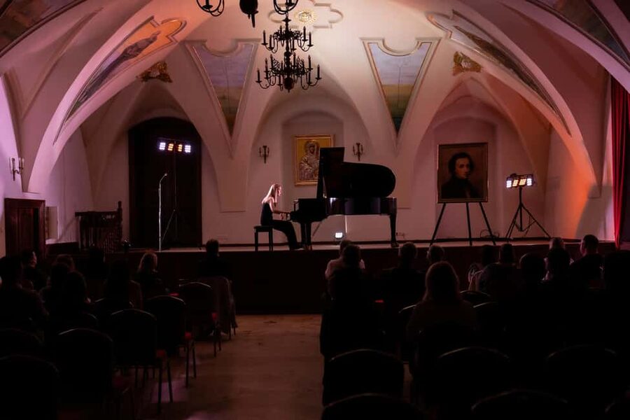 Kraków: Romantic Candlelight Chopin Piano Concert - Booking tips and how to plan your night around it