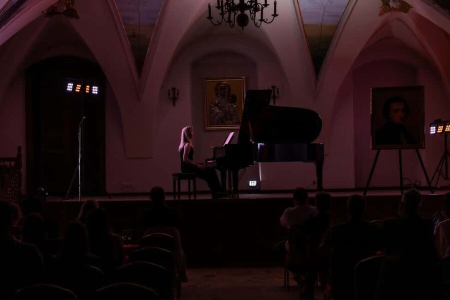 Kraków: Romantic Candlelight Chopin Piano Concert - Who should book this candlelight Chopin concert?