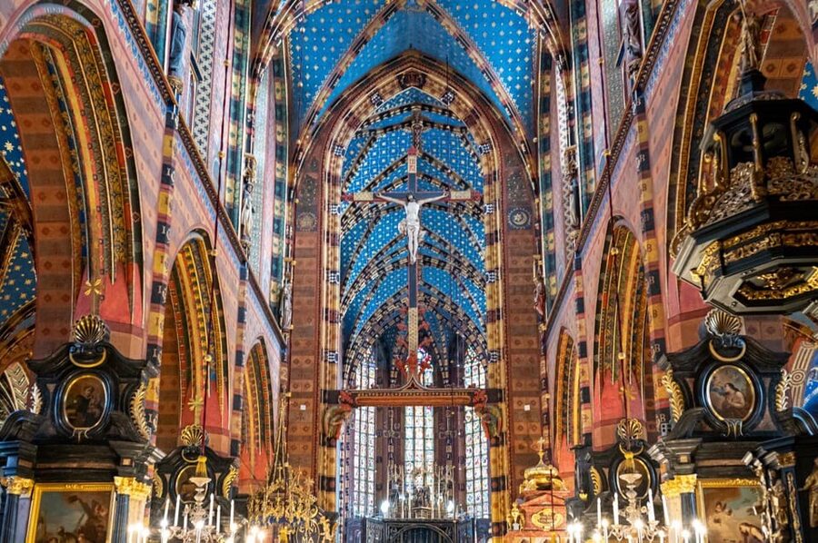 Krakow's Old Town, St. Mary's Basilica and Rynek Underground - Key highlights to look for