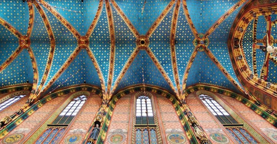 Krakow's Old Town, St. Mary's Basilica and Rynek Underground - Guides matter: the difference between facts and clarity