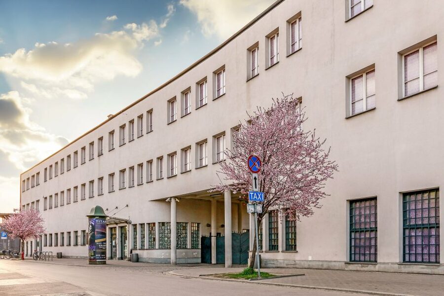Krakow: Schindler's Factory Guided Tour - Why Schindler’s Factory Tells a Different Kind of WWII Story