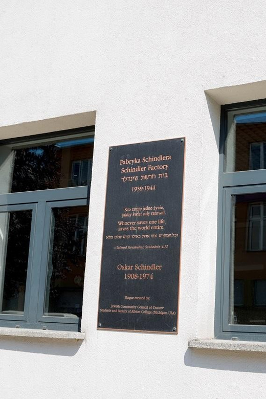 Kraków: Schindler’s Factory & Jewish Ghetto Guided Tour - Schindler’s Enamel Factory: why this museum visit matters