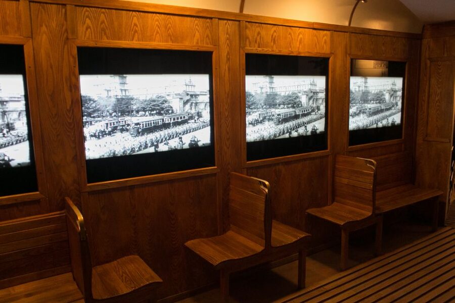 Krakow: Schindler's Factory, Jewish Ghetto & Salt Mine Tour - Schindler’s Factory Museum with an English guide that keeps it human