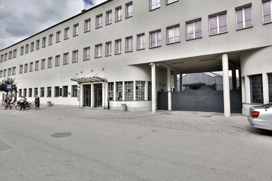 Krakow: Schindler's Factory Museum Guided Tour - Interactive Exhibits in Tight Spaces: Practical Tips That Make a Difference