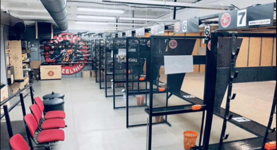 Kraków: Shooting Range Experience with Hotel Transfers - The shooting package: pistols, rifles, and those exotic options
