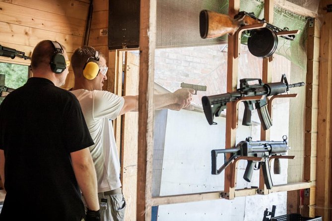 Krakow: Shooting Range with Real Weapons - Krakow Pickup to the Range: what the day feels like
