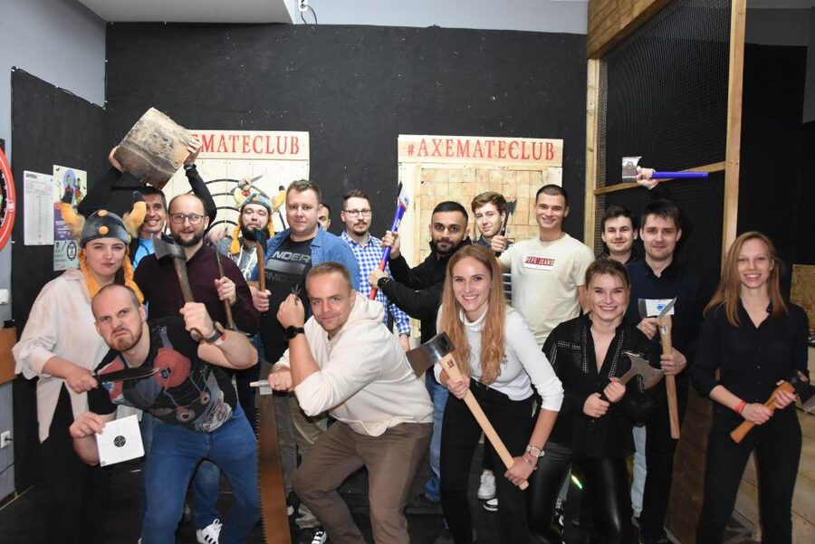Kraków: Shurikens, Kunais, Knives, Tomahawks, Axes, Shooting - Tomahawk throws that feel familiar, but not easy