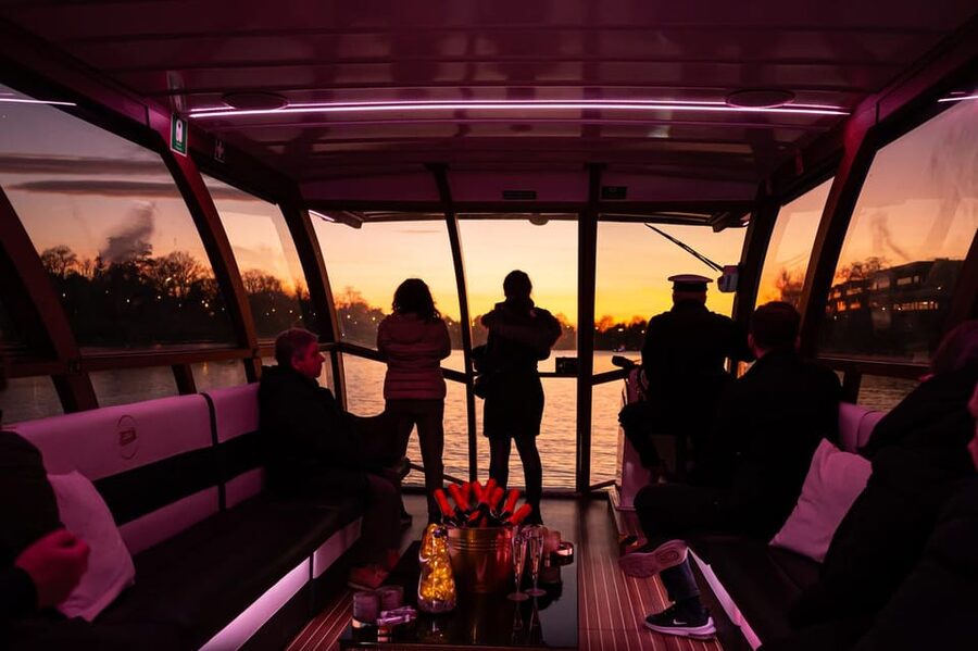 Krakow: Sightseeing Cruise on Vistula River with Audio Guide - Price and Value: What $26 Buys You on the Vistula