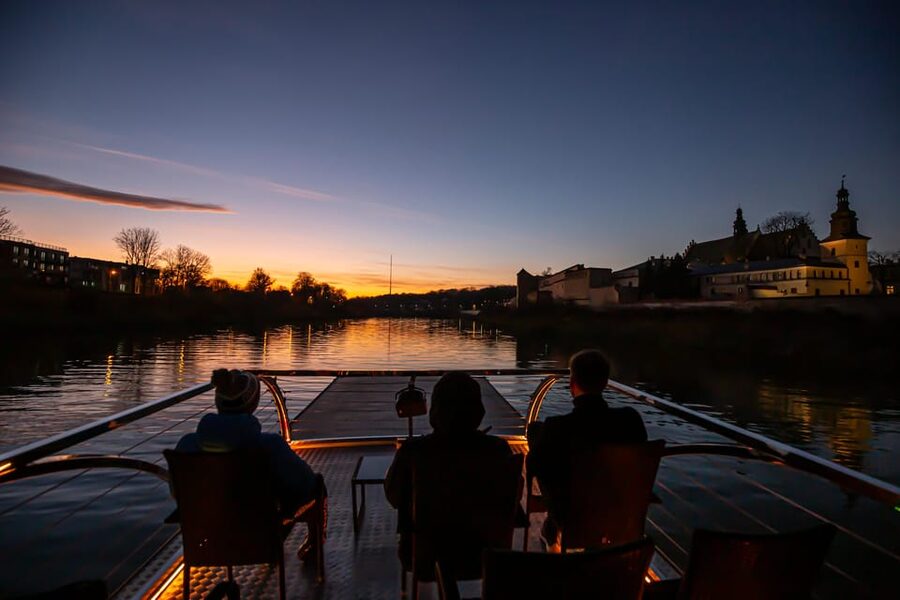 Krakow: Sightseeing Cruise on Vistula River with Audio Guide - Best Time to Go: Sunset for Drama, Any Time for Ease