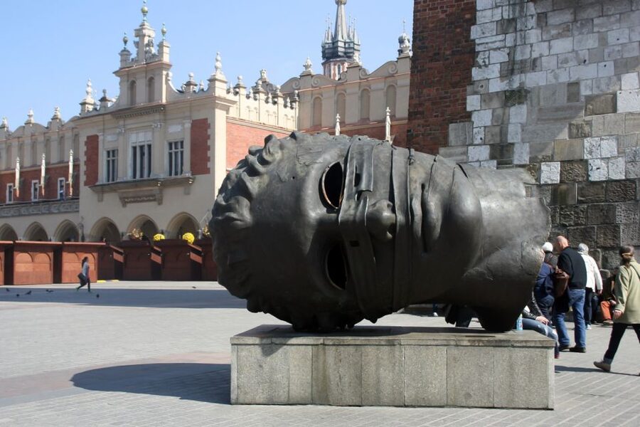 Krakow: Skip-the-Line Rynek Underground Museum Guided Tour - The above-ground start you might not expect