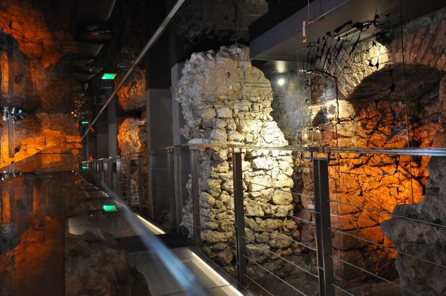 Krakow: Skip the Line Underground Museum and Old Town - Entering the Underground Museum beneath Krakow’s Market Square