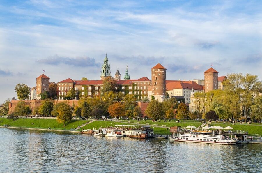 Krakow: Skip the Line Wawel Castle & Cathedral Private Tour - Wawel Hill, in a tight 2 to 3 hours