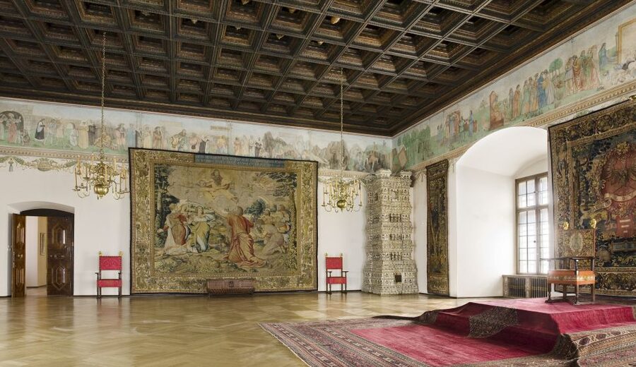 Krakow: Skip-the-Line Wawel Castle & Old Town Guided Tour - Who This Tour Is Best For