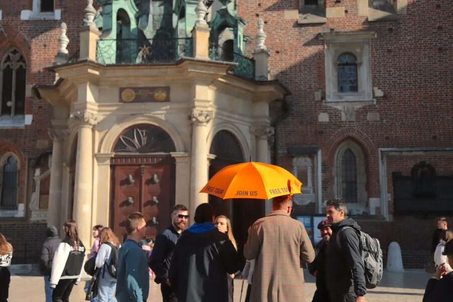 Krakow: The Old Town Walking Tour - Panoramic views and why the route feels purposeful