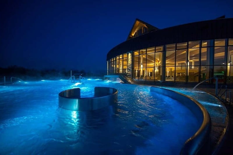 Krakow: Thermal Baths Evening Experience - Chocholowska Thermal Baths at night, why sunset changes the vibe
