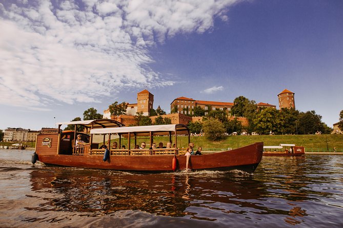Krakow Vistula River 1 Hour Sightseeing Cruise - Weather-proofing, boat types, and comfort on board