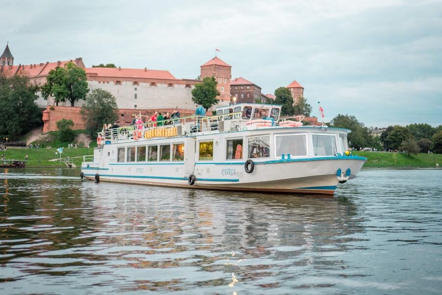 Krakow: Vistula River Panoramic Boat Tour ️ - Key things I’d bet you will notice