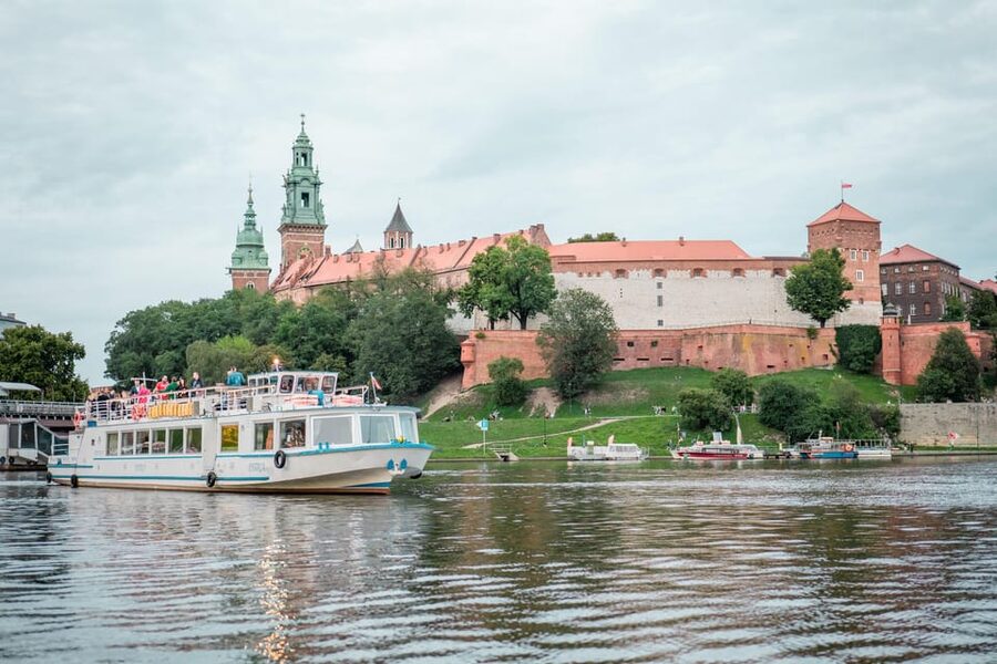 Krakow: Vistula River Sightseeing Cruise ️ - Krakow from the Vistula: why this 30-minute cruise works