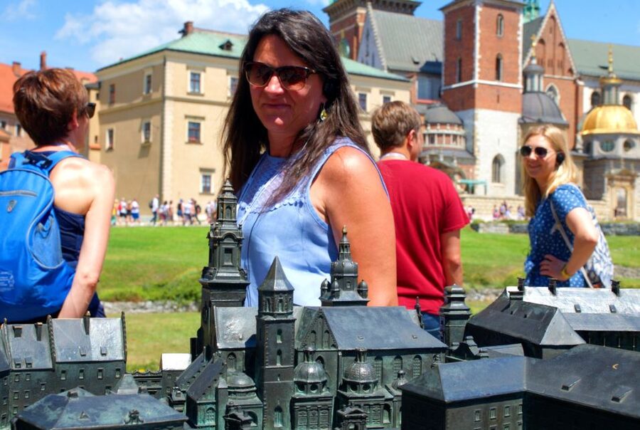 Krakow: Wawel Castle Guided Tour with Entry Tickets - The royal-castle entry: what the guide helps you notice